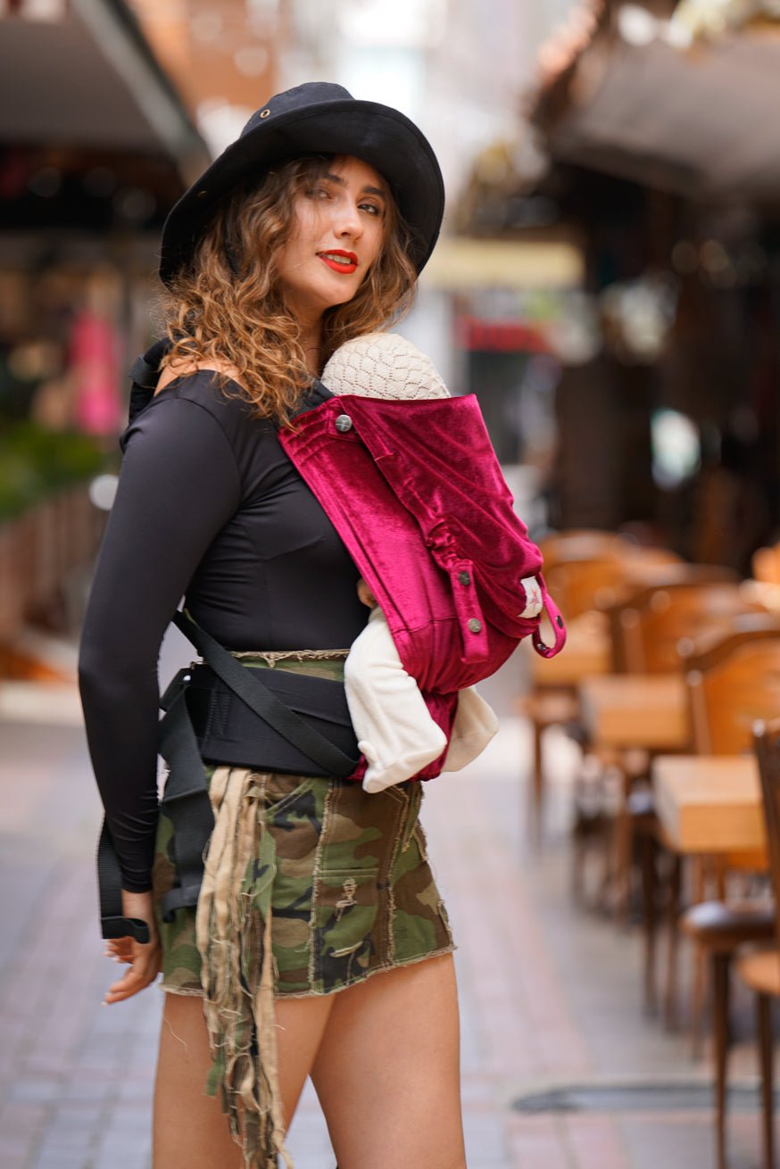 Переноска для ребенка Флип бархатистый мягкий рубиновый - KOKADI