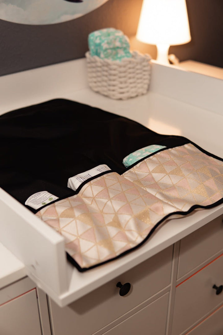 Пеленальный коврик Triangle Frame Clea - KOKADI