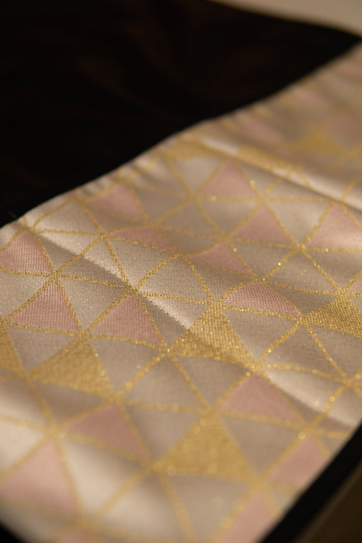 Пеленальный коврик Triangle Frame Clea - KOKADI