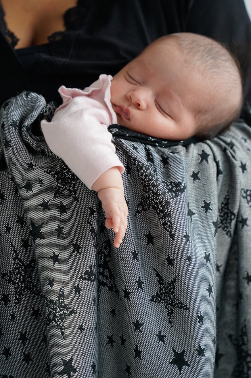 Мягкий плед Лев со звездами монохромный - KOKADI