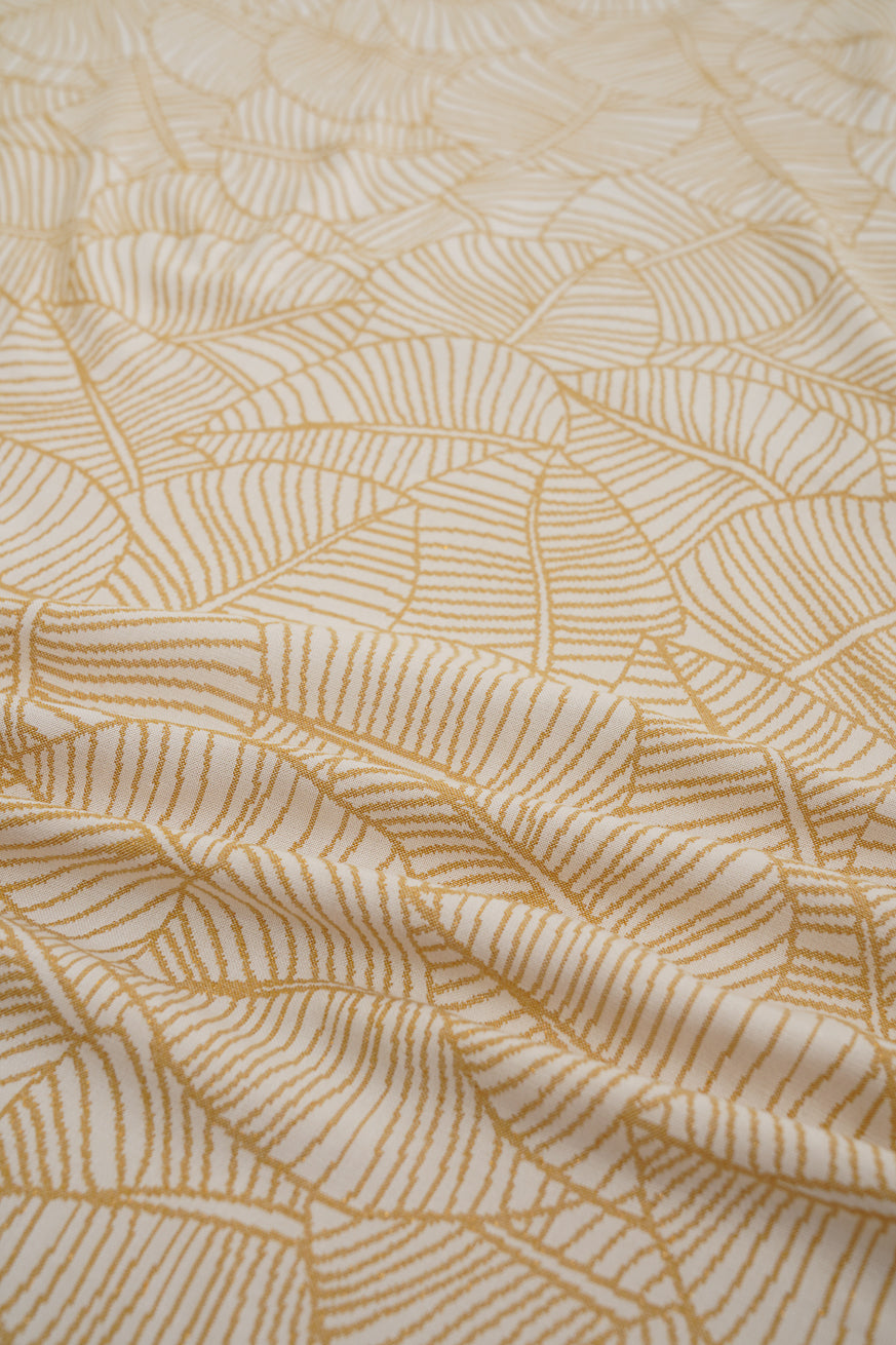 Приятная ткань/шарф золотые листья